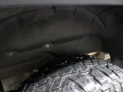 Used 2022 GMC Sierra 1500 AT4X image 35