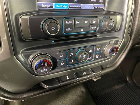 Used 2018 Chevrolet Silverado 1500 LT w/ LT Eassist Package image 8