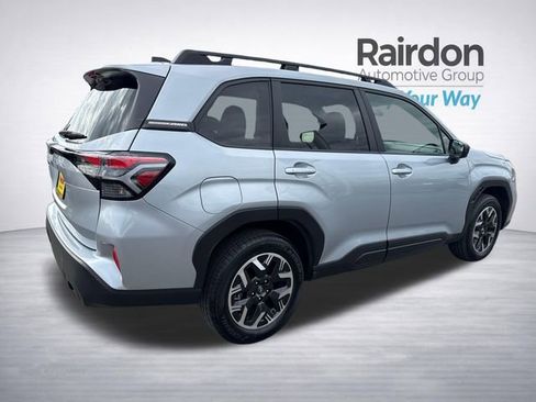 Used 2025 Subaru Forester Premium AWD/4WD image 8