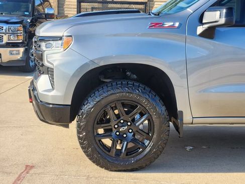 Used 2025 Chevrolet Silverado 1500 LT Trail Boss w/ Convenience Package II AWD/4WD image 16