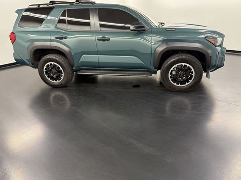 Used 2025 Toyota 4Runner TRD Off-Road AWD/4WD image 8