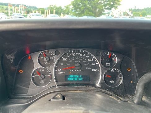 Used 2016 Chevrolet Express 3500 RWD image 15