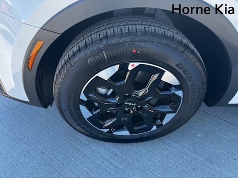 New 2026 Kia Sorento S image 8