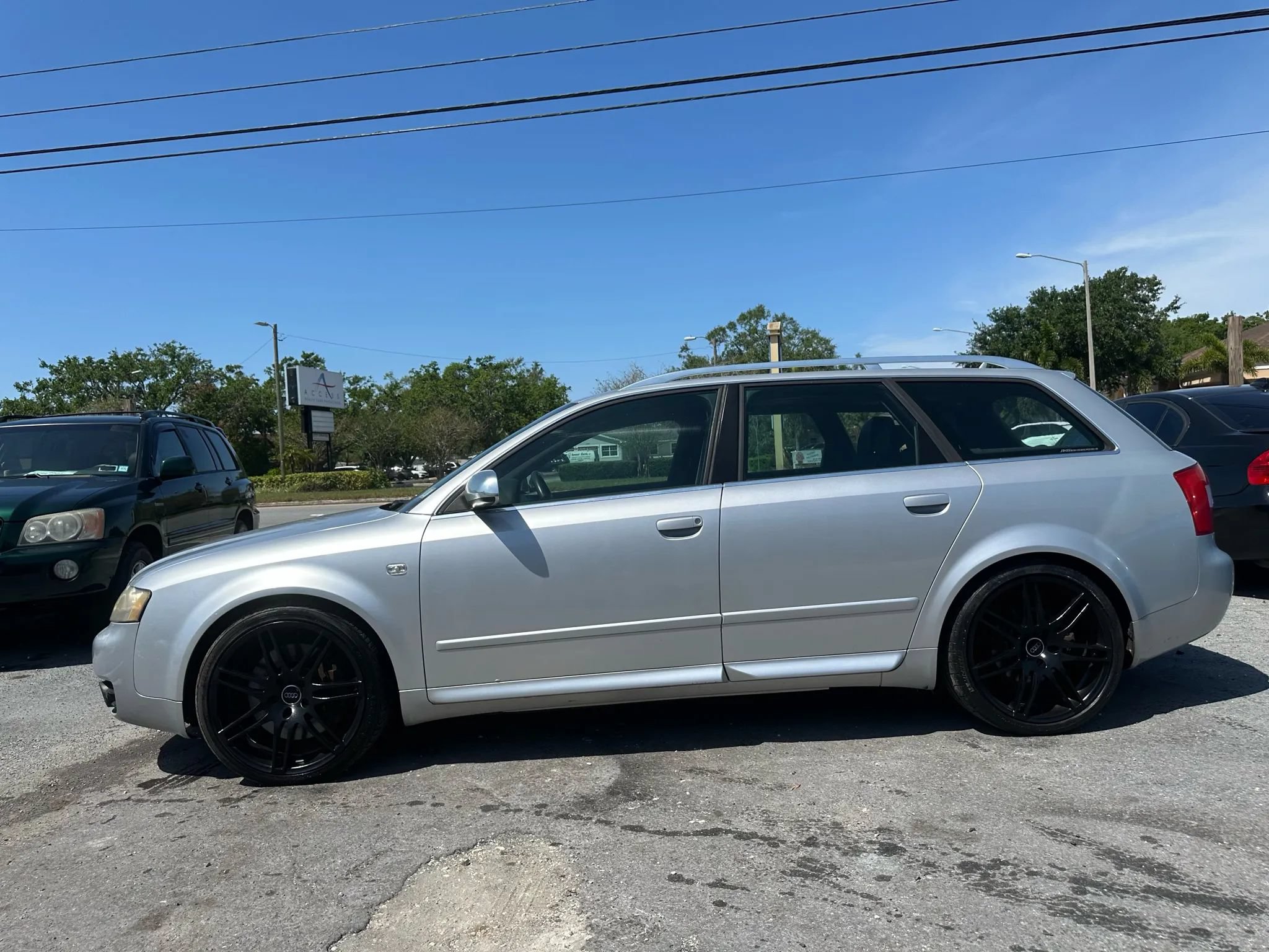 Used 2005 Audi S4 Avant AWD/4WD image 2