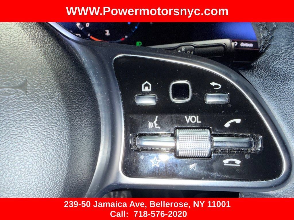 Used 2021 Mercedes-Benz GLA 250 4MATIC w/ Premium Package image 27
