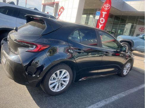 Used 2025 Toyota Corolla SE FWD image 4