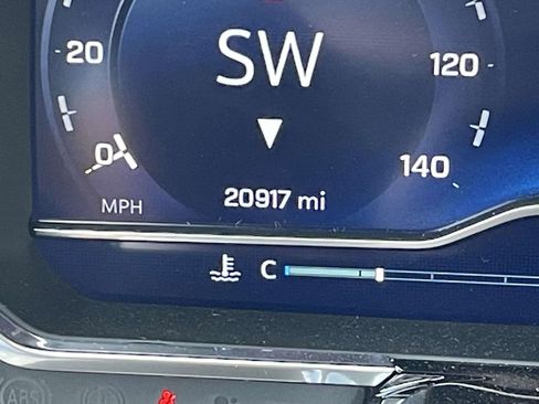 Used 2022 Chevrolet Silverado 1500 LT image 19