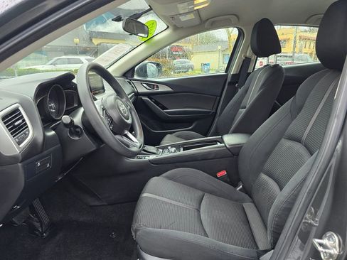 Used 2017 MAZDA MAZDA3 Sport w/ Preferred Equipment Package image 21
