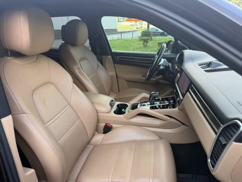 Used 2019 Porsche Cayenne AWD/4WD image 29
