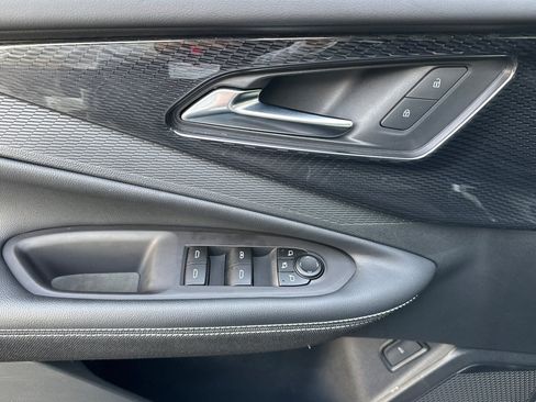 Used 2024 Chevrolet Blazer EV LT image 11