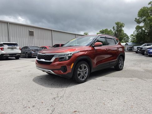 Used 2022 Kia Seltos S FWD image 2