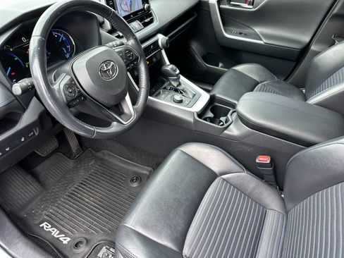 Used 2019 Toyota RAV4 XSE AWD/4WD image 10
