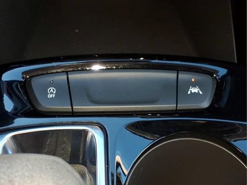 Used 2025 Chevrolet Trax LT w/ Driver Confidence Package FWD image 22