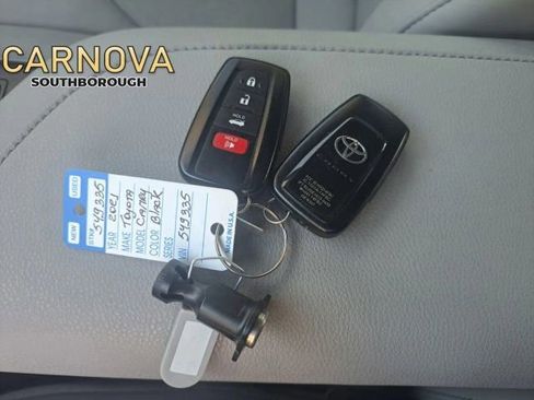 Used 2021 Toyota Camry XLE image 30