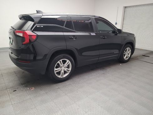 Used 2022 GMC Terrain SLE image 10