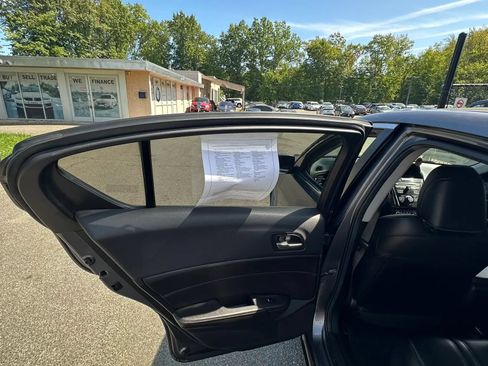 Used 2019 Acura ILX FWD image 31