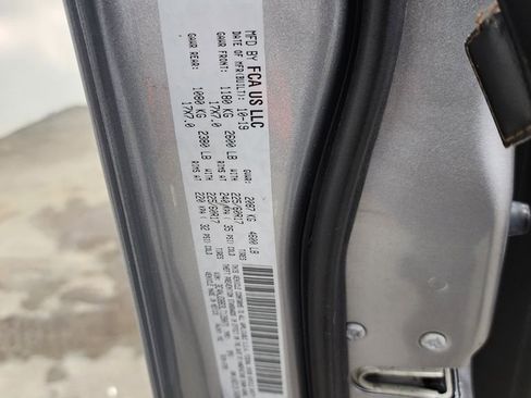 Used 2020 Jeep Compass Latitude w/ Cold Weather Group image 45