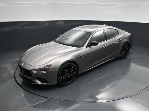 Used 2022 Maserati Ghibli GT RWD image 35