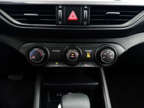 Used 2022 Kia Forte LXS w/ LXS Technology Package FWD image 21
