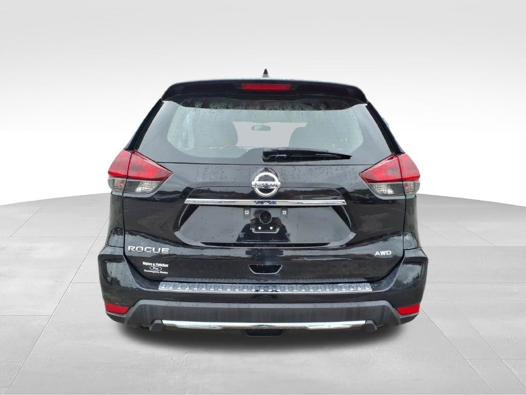 Used 2018 Nissan Rogue S AWD/4WD image 7