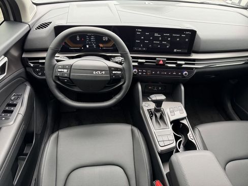 New 2026 Kia Sportage EX FWD image 13