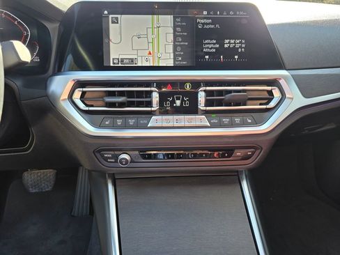 Certified 2022 BMW 330i Sedan w/ Premium Package 2 image 22