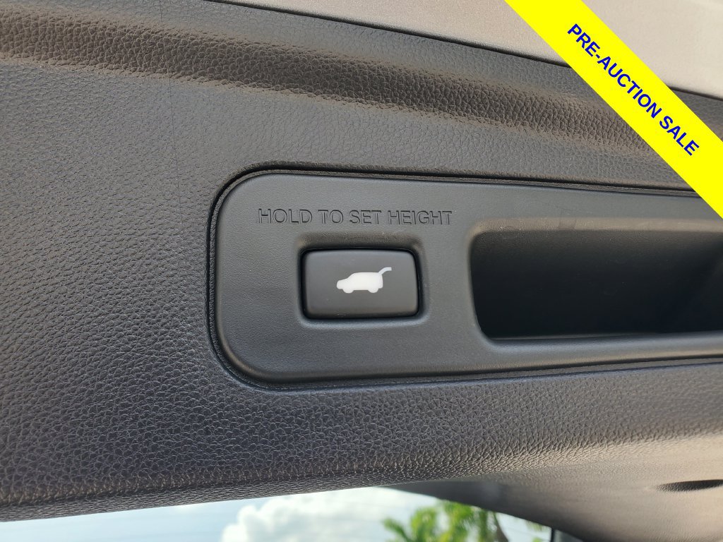 Certified 2024 Acura MDX w/ Technology Package FWD image 9