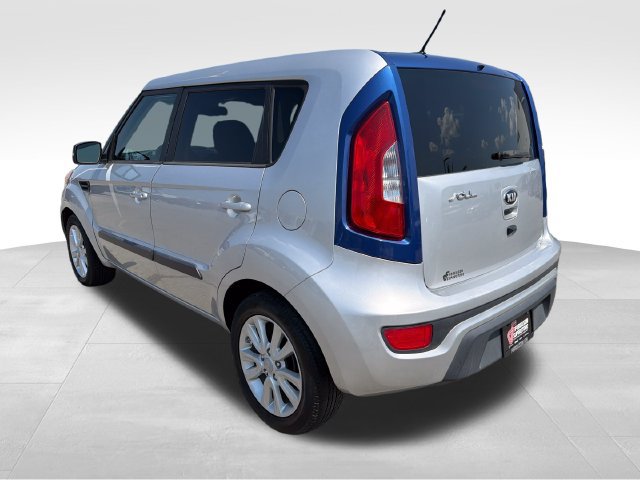 Used 2012 Kia Soul + w/ Audio Pkg FWD image 5