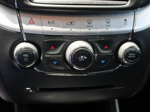 Used 2019 Dodge Journey SE w/ Connectivity Group image 13