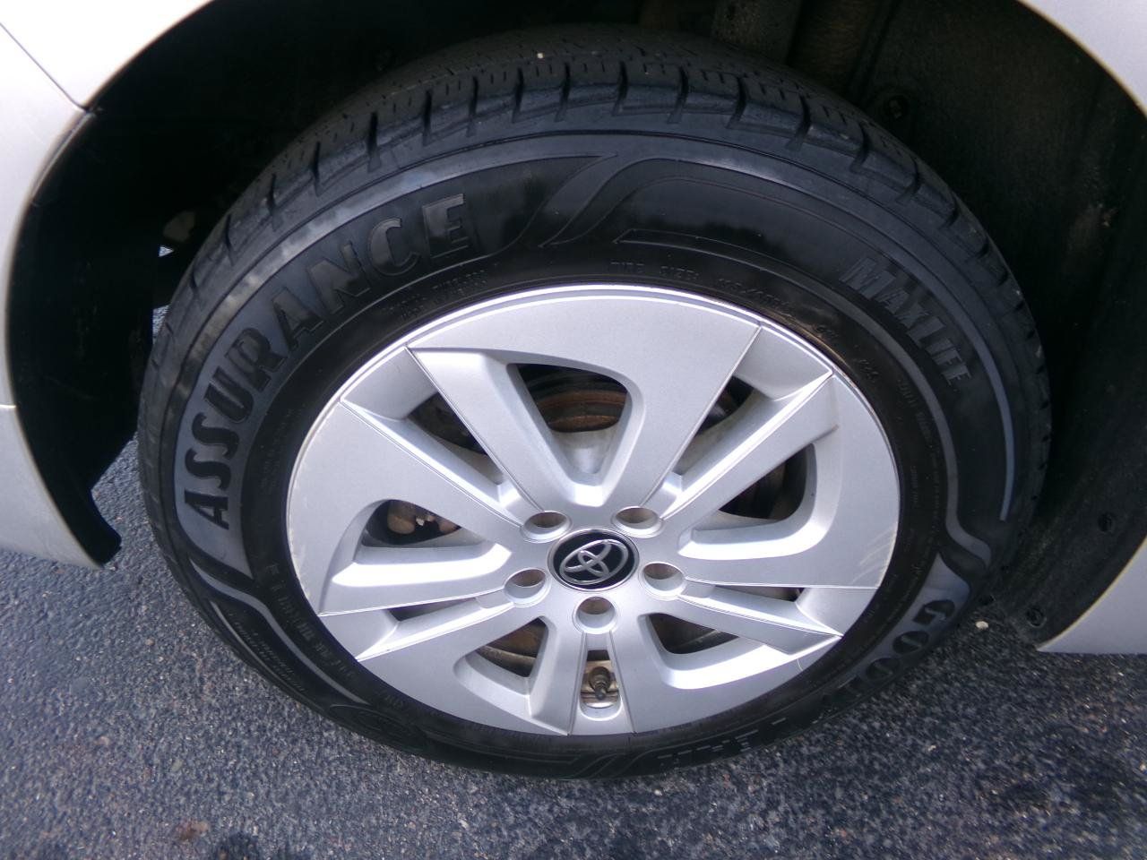 Used 2016 Toyota Prius Two FWD image 34