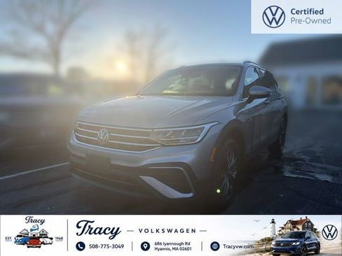 Certified 2023 Volkswagen Tiguan SE w/ Panoramic Sunroof Package AWD/4WD image 4