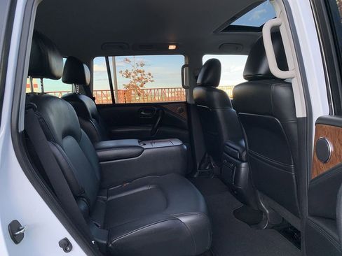 Used 2023 Nissan Armada SL w/ Captain's Chairs Package image 34