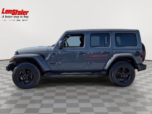 Used 2020 Jeep Wrangler Unlimited Sahara image 2