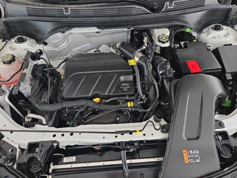 Used 2025 Buick Envista Sport Touring image 34