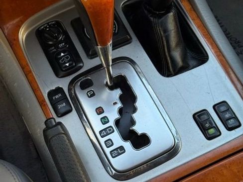 Used 2006 Lexus LX 470 4WD image 40