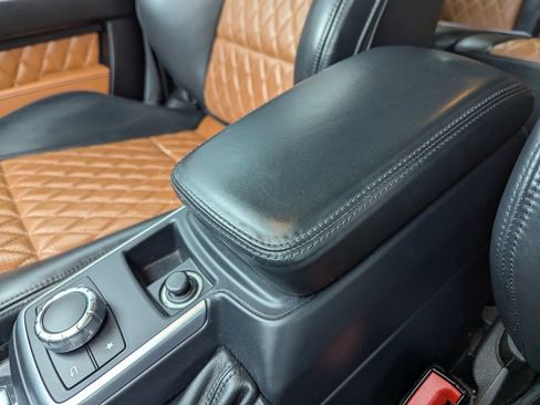 Used 2017 Mercedes-Benz G 63 AMG 4MATIC image 29