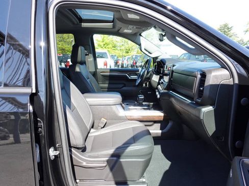 Used 2024 GMC Sierra 1500 Elevation w/ Elevation Premium Package AWD/4WD image 41
