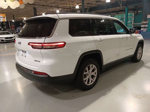 Used 2022 Jeep Grand Cherokee L Limited AWD/4WD image 6