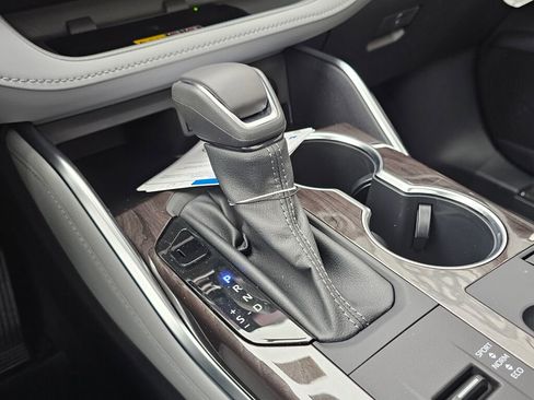 New 2026 Toyota Highlander Platinum AWD/4WD image 21