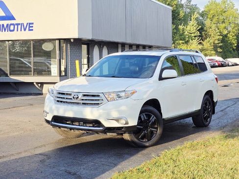Used 2013 Toyota Highlander 4WD image 2
