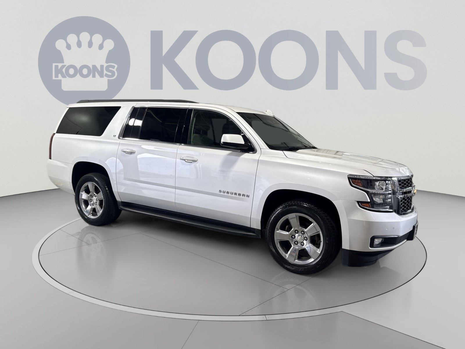 Used 2017 Chevrolet Suburban LT w/ Luxury Package AWD/4WD image 2