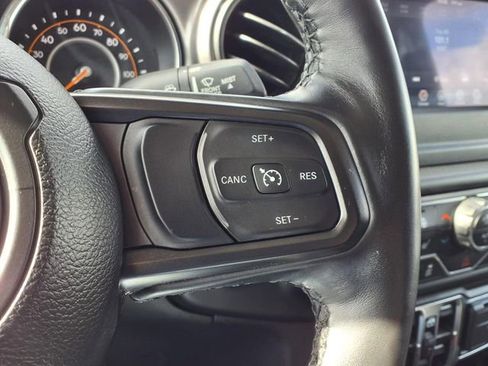 Used 2021 Jeep Gladiator Sport AWD/4WD image 14