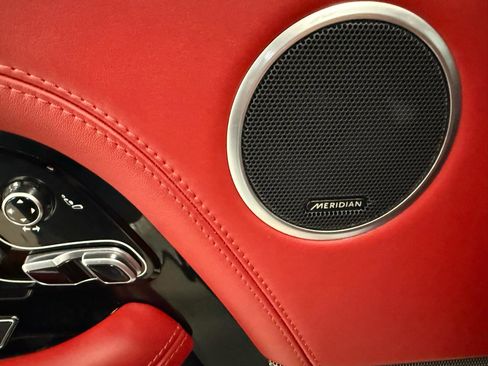 Used 2018 Land Rover Range Rover Autobiography image 29