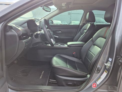 Used 2020 Nissan Sentra SR w/ Premium Package FWD image 17