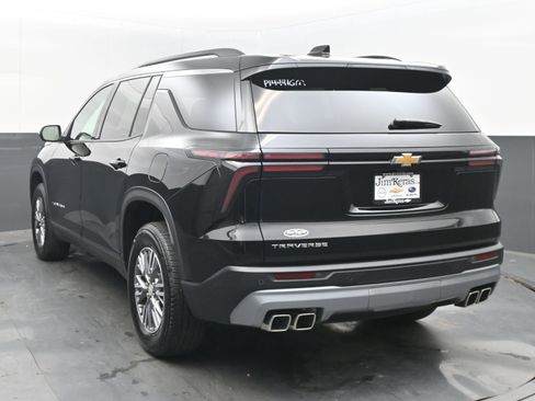 Certified 2025 Chevrolet Traverse LT image 8