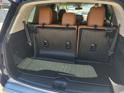 Used 2022 Nissan Pathfinder Platinum w/ Cargo Package FWD image 14