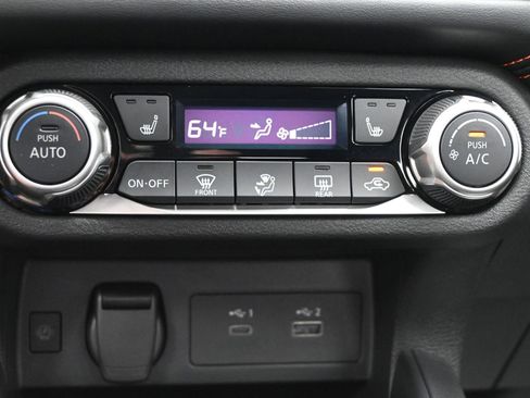 Used 2025 Nissan Versa SR w/ Trunk Package FWD image 17