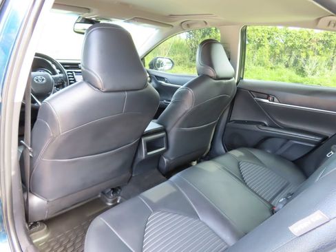 Used 2018 Toyota Camry SE w/ Moonroof Package FWD image 24