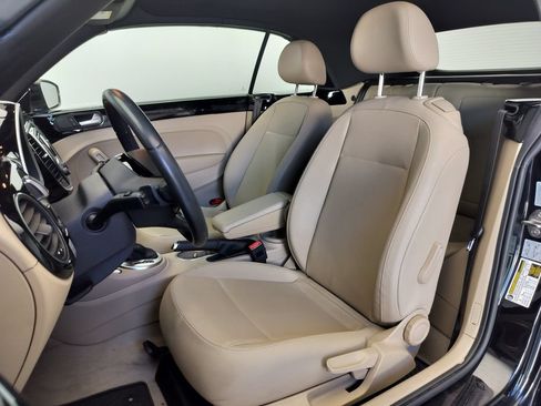 Used 2015 Volkswagen Beetle TDI FWD image 9
