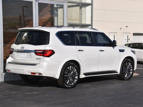 Used 2021 INFINITI QX80 Sensory w/ All-Season Package image 7